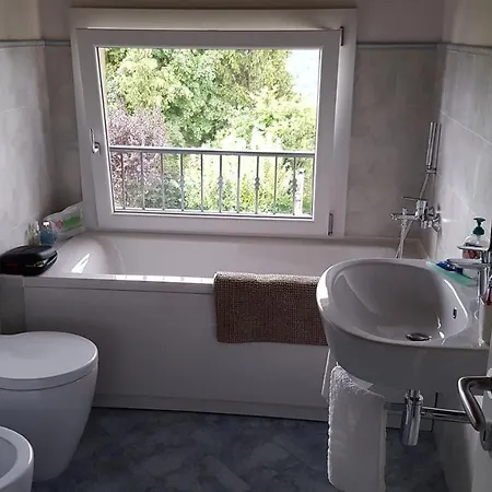 Cherry House B&B Polinago