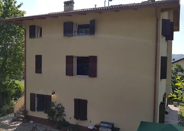 Cherry House Bed & Breakfast Polinago