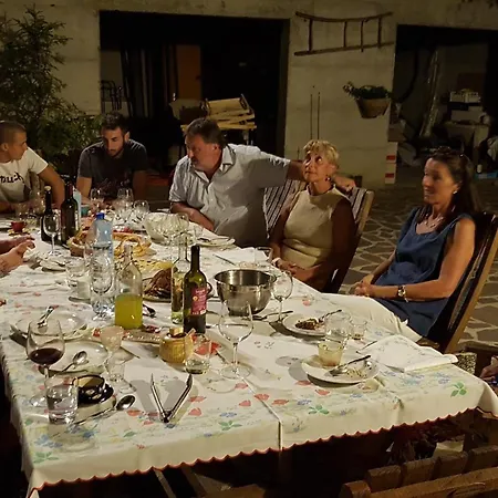 Alojamento de Acomodação e Pequeno-almoço Cherry House 4*