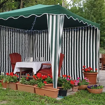 Cherry House Bed & Breakfast Polinago