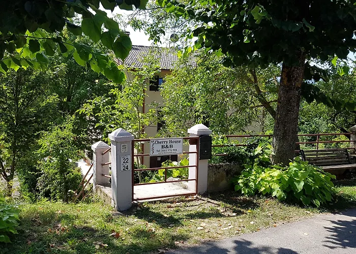 Cherry House לינה וארוחת בוקר